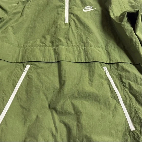 Nike Hooded Windbreaker - Picture 3 of 5